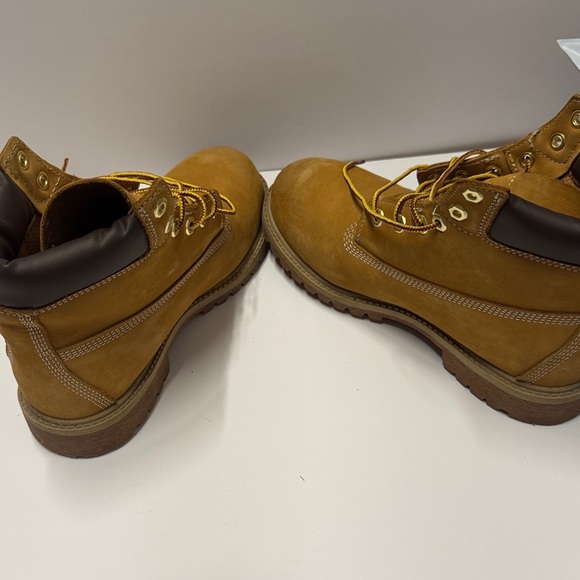 Timberland 6-Inch Premium Wheat Nubuck Boot Junior Size 7 - Picture 6 of 13
